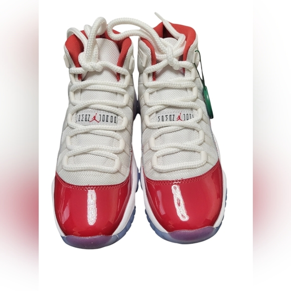 Retro 11 Cherry Jordan's - Picture 2 of 11